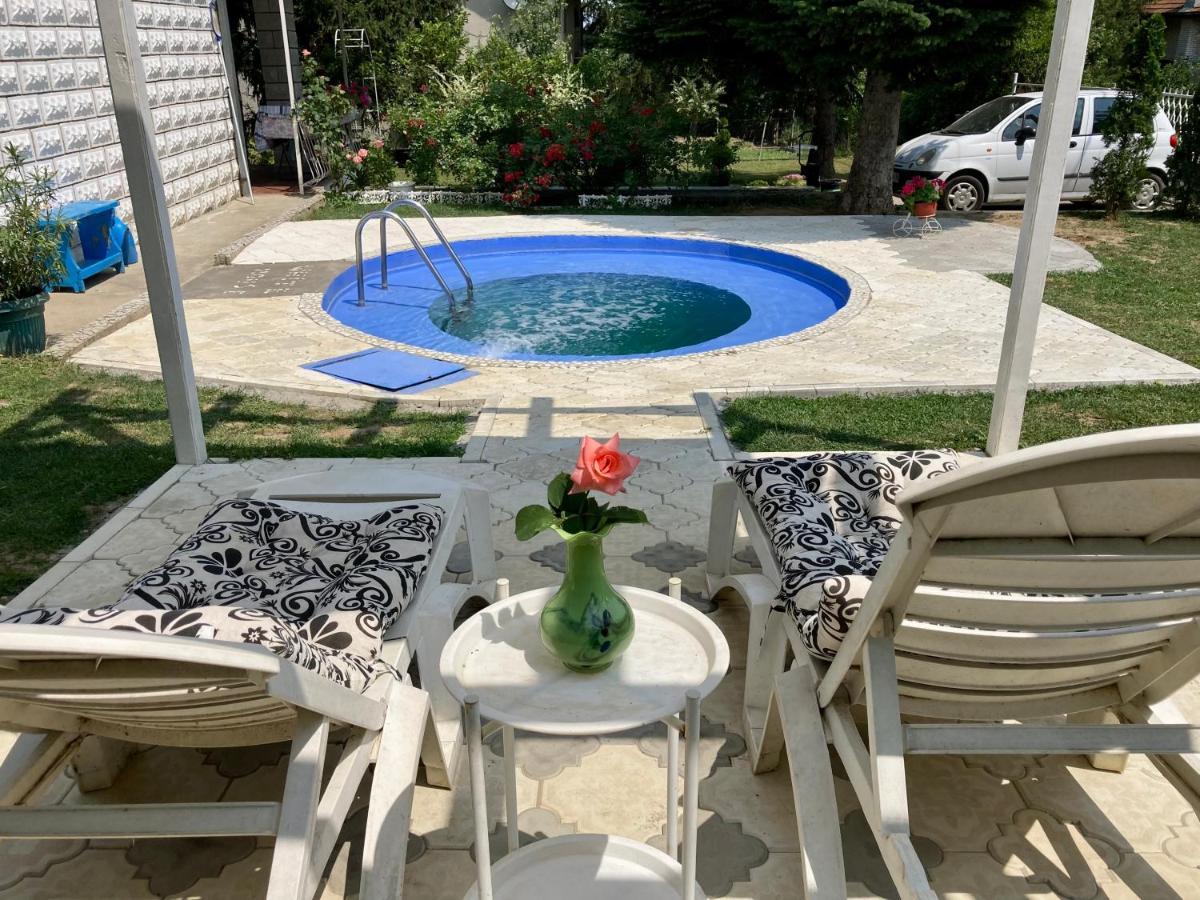 White House With Sauna And Jacuzzi Novi Sad Luaran gambar