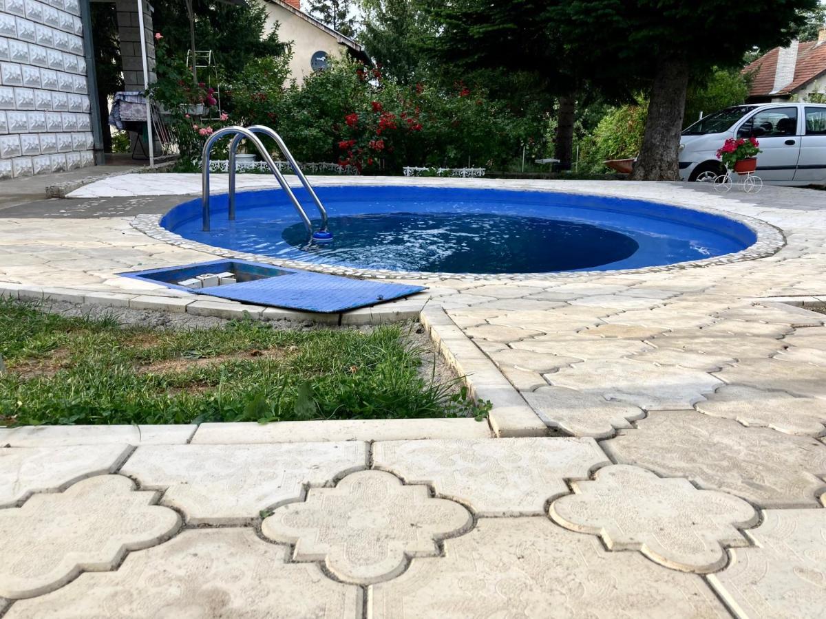 White House With Sauna And Jacuzzi Novi Sad Luaran gambar