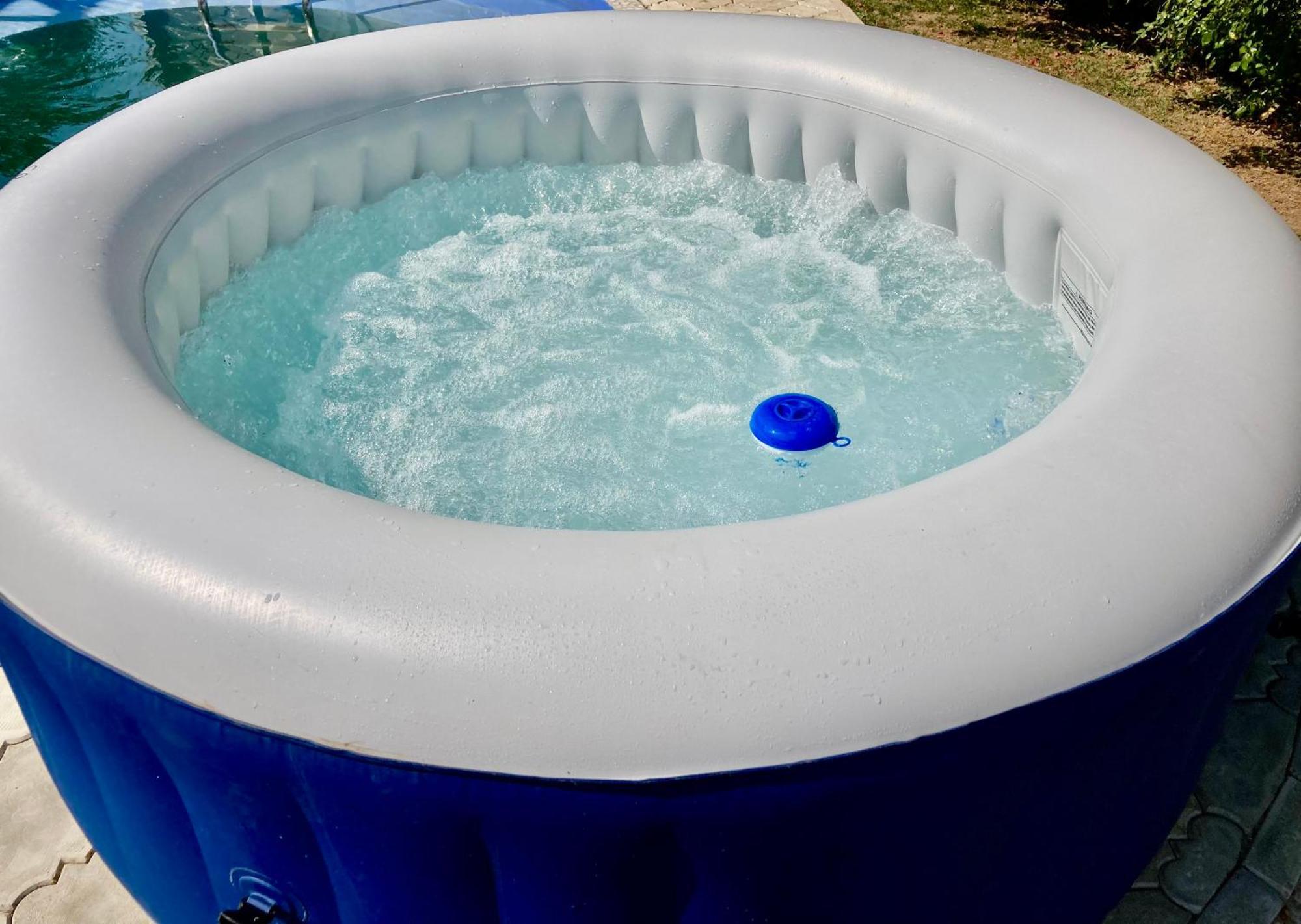 White House With Sauna And Jacuzzi Novi Sad Luaran gambar