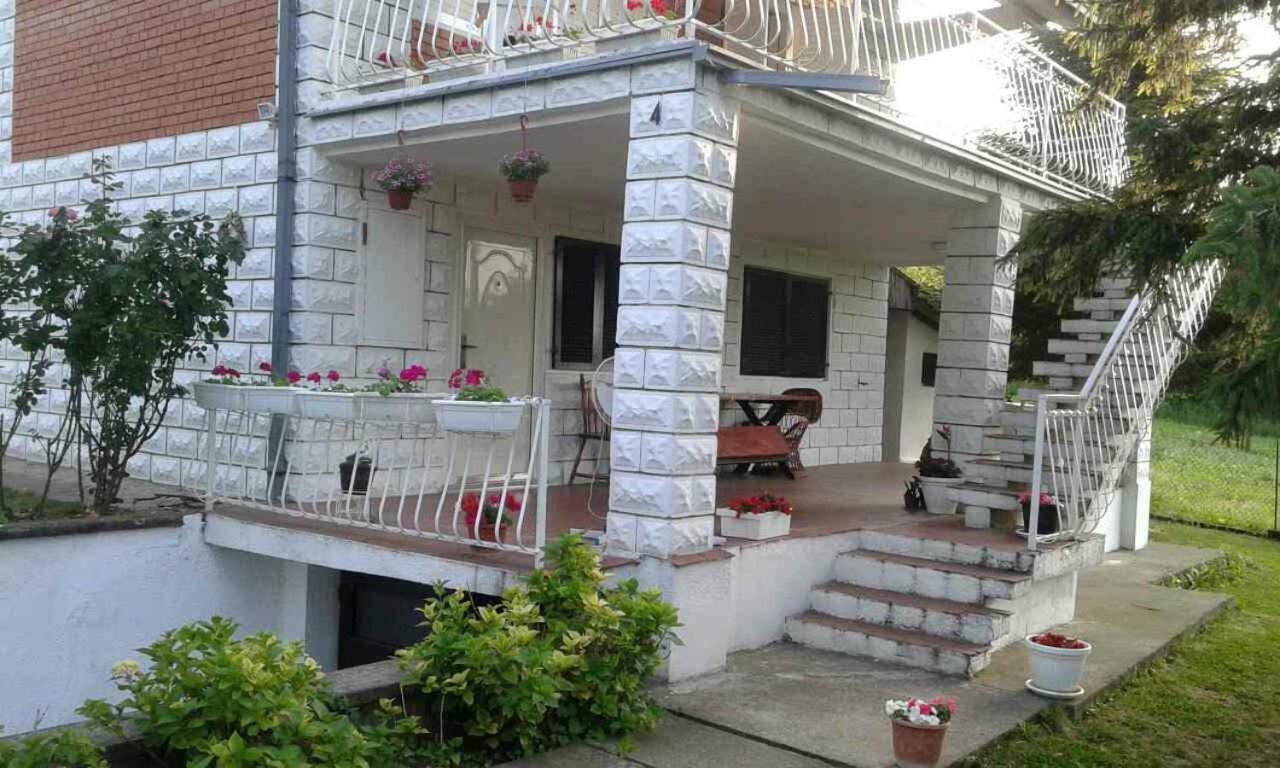 White House With Sauna And Jacuzzi Novi Sad Luaran gambar