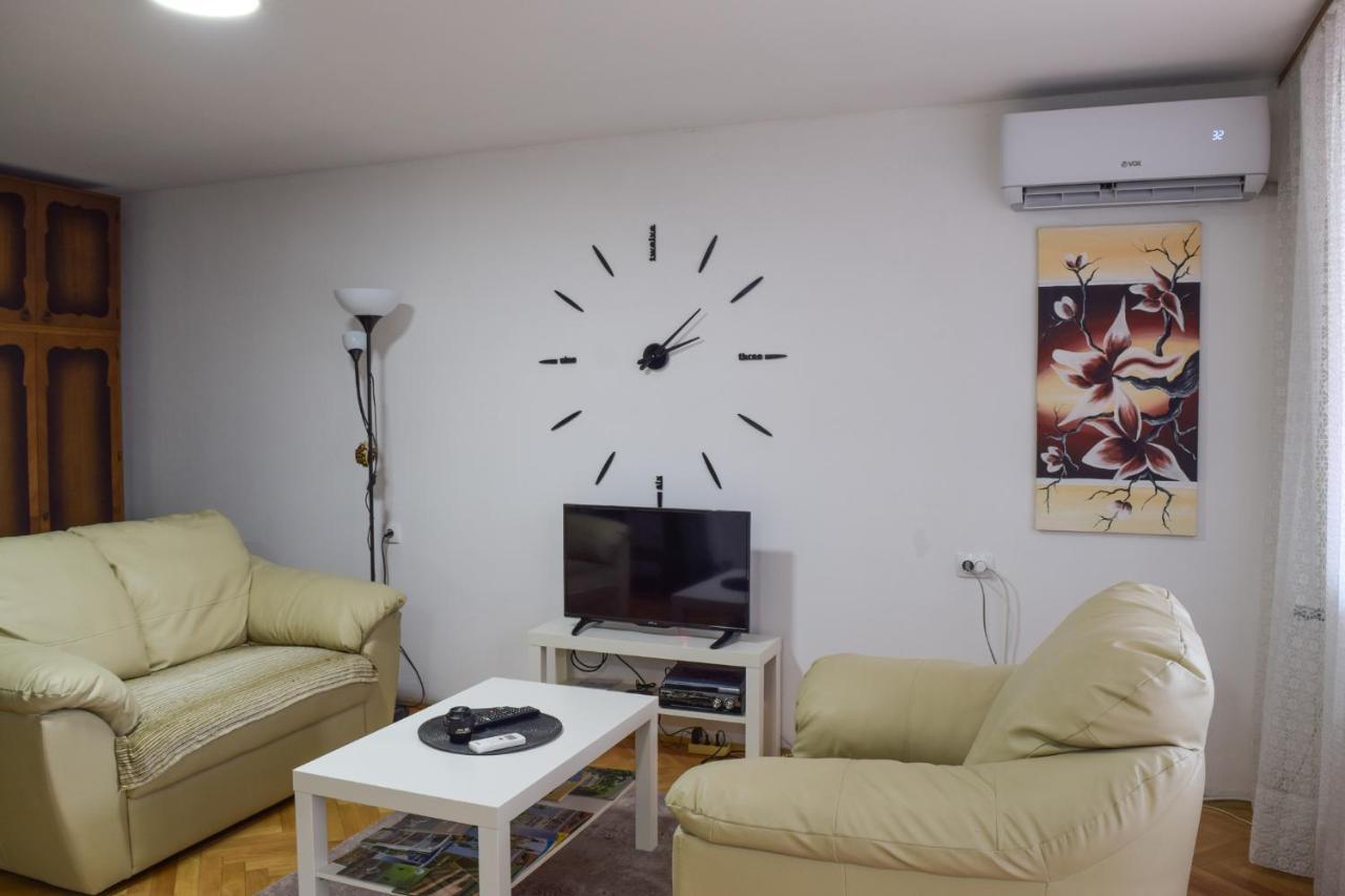 White House With Sauna And Jacuzzi Novi Sad Luaran gambar